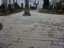 Entering space of graveyard, Budišov 